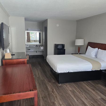 Days Inn By Wyndham Raleigh South Екстер'єр фото